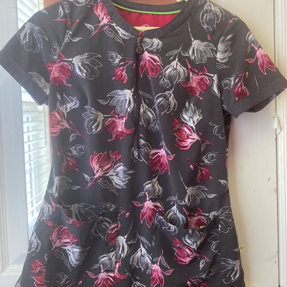 Healing Hands Prestige Scrub Set